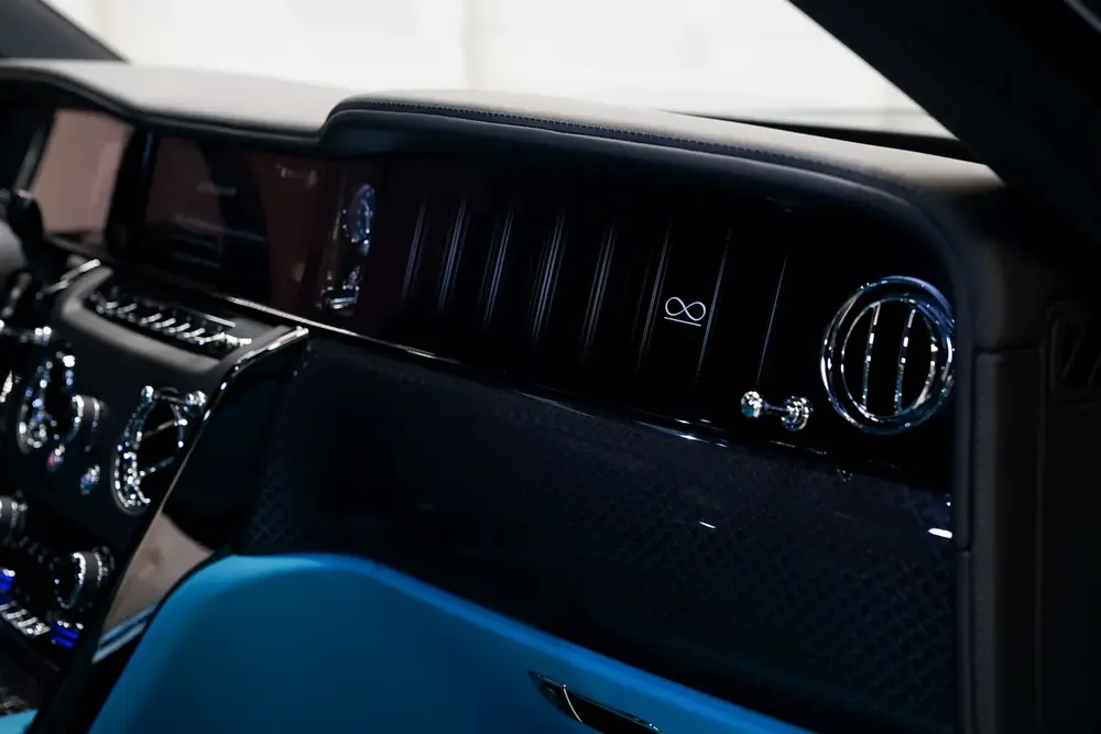 2026 | BRAND NEW | 0 KM MILEAGE | ROLLS-ROYCE CULLINAN - BLACK BADGE | EUROPEAN SPECS - Image 18