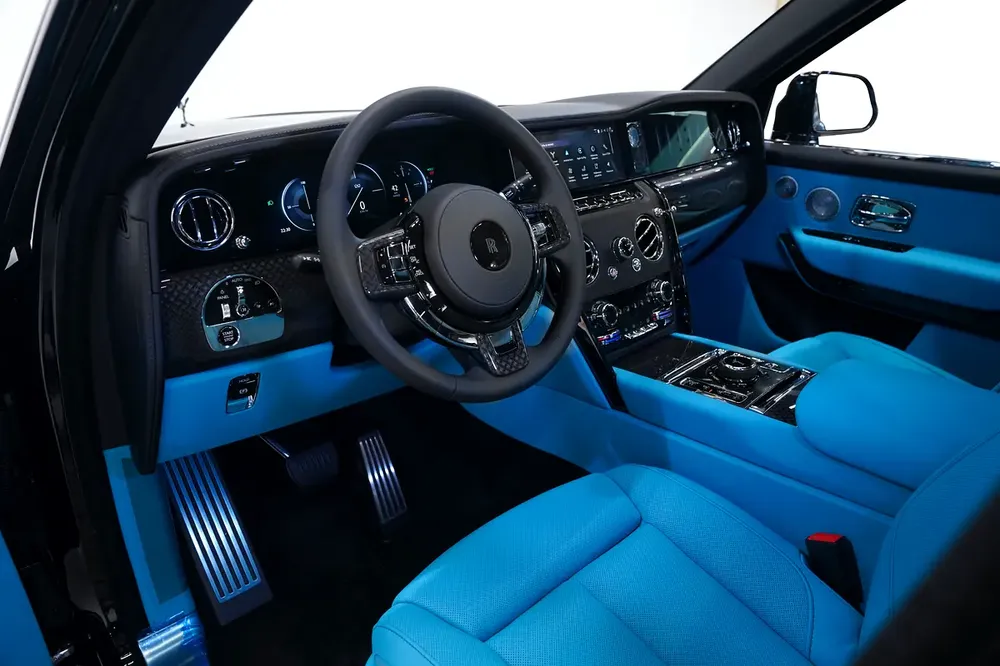 2026 | BRAND NEW | 0 KM MILEAGE | ROLLS-ROYCE CULLINAN - BLACK BADGE | EUROPEAN SPECS - Image 19
