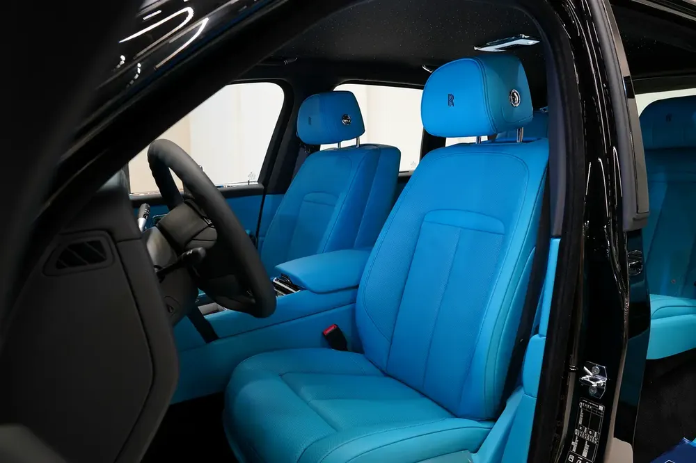 2026 | BRAND NEW | 0 KM MILEAGE | ROLLS-ROYCE CULLINAN - BLACK BADGE | EUROPEAN SPECS - Image 7