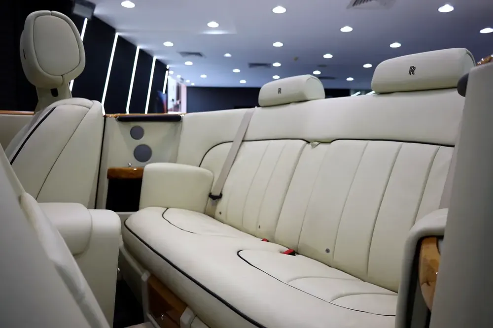 Phantom Drophead, 2013, 42,000KM ONLY, GCC Specs!! - Image 14