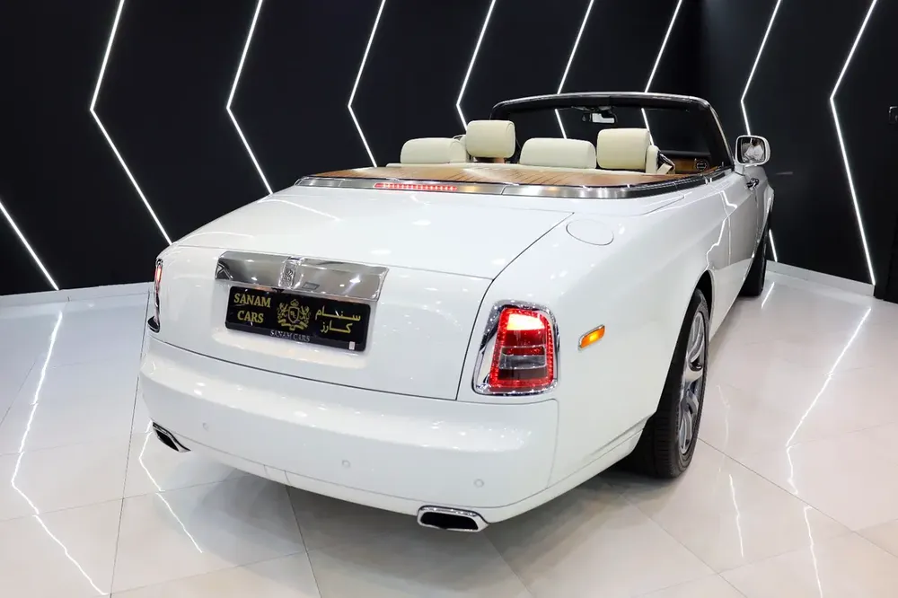 Phantom Drophead, 2013, 42,000KM ONLY, GCC Specs!! - Image 17