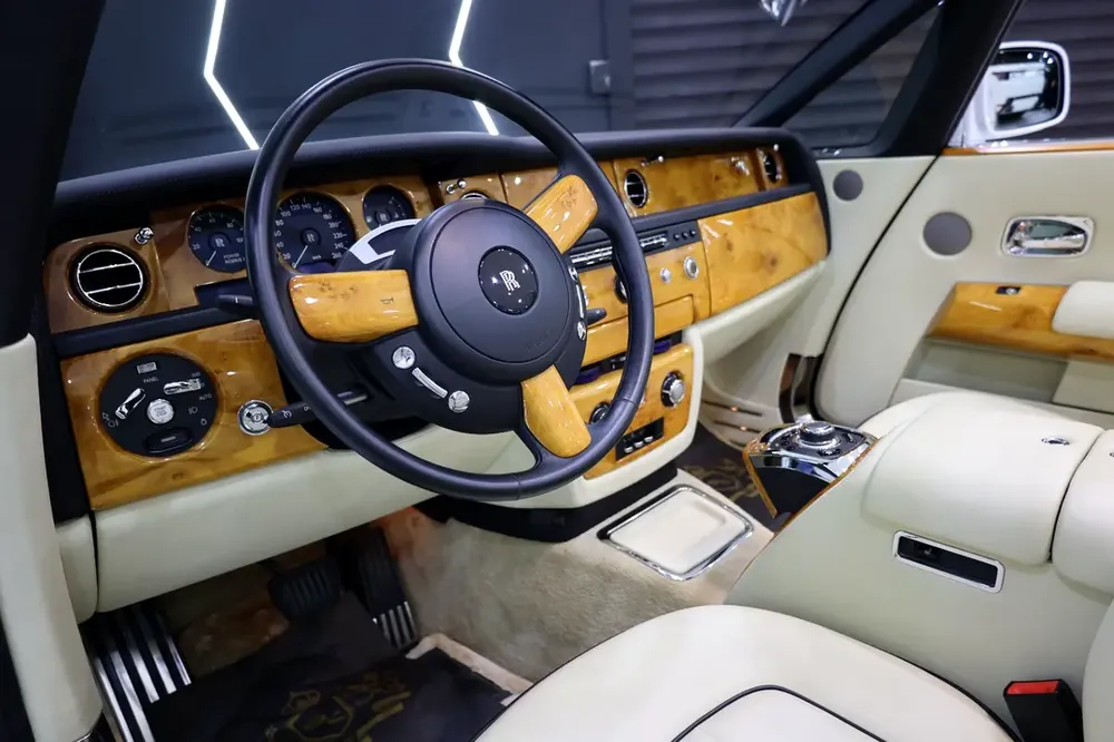 Phantom Drophead, 2013, 42,000KM ONLY, GCC Specs!! - Image 8