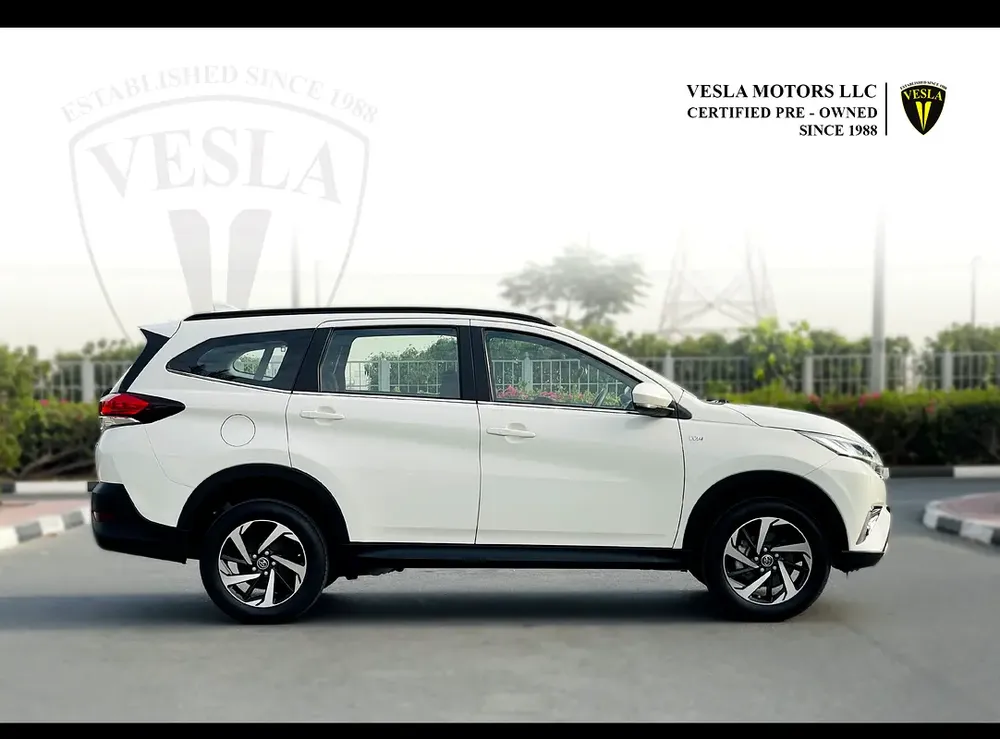 UNLIMITED MILEAGE WARRANTY / NAVIGATION + CAMERA + LED LIGHT + ALLOY WHEELS + KEYLESS START - Image 5