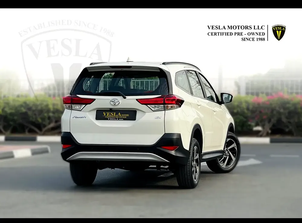 UNLIMITED MILEAGE WARRANTY / NAVIGATION + CAMERA + LED LIGHT + ALLOY WHEELS + KEYLESS START - Image 7