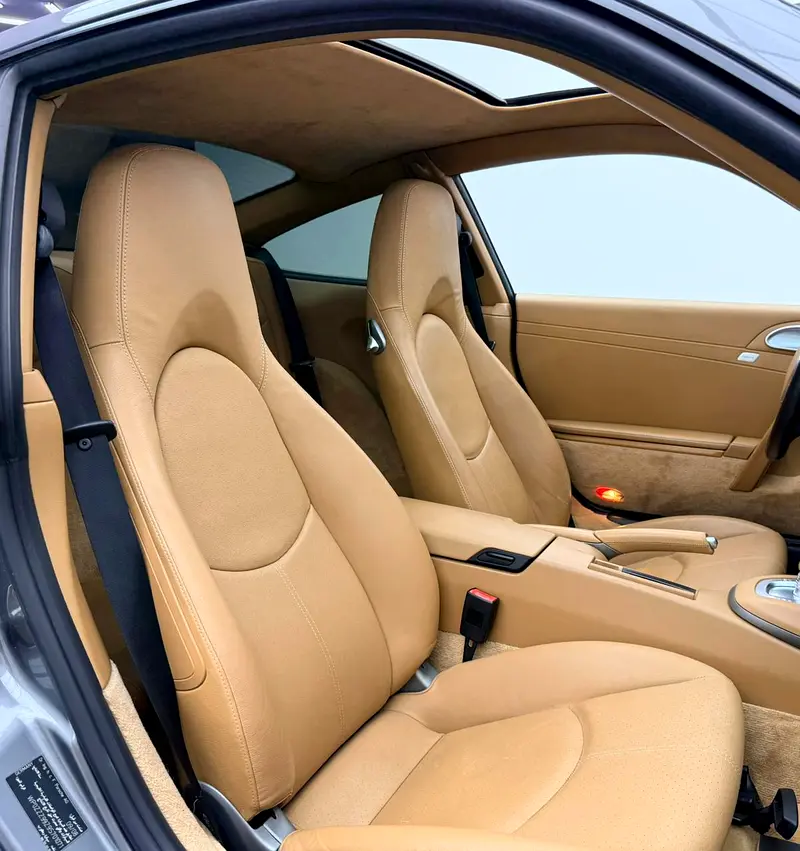 2009 Porsche 911 Carrera, Full Service History, Fully Loaded, Excellent Condition, GCC - Image 15