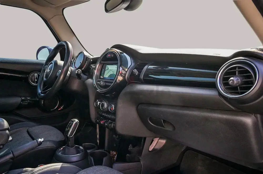 AED 759/month | 2020 MINI Cooper Cooper | GCC Specs | Ref#407985 - Image 9