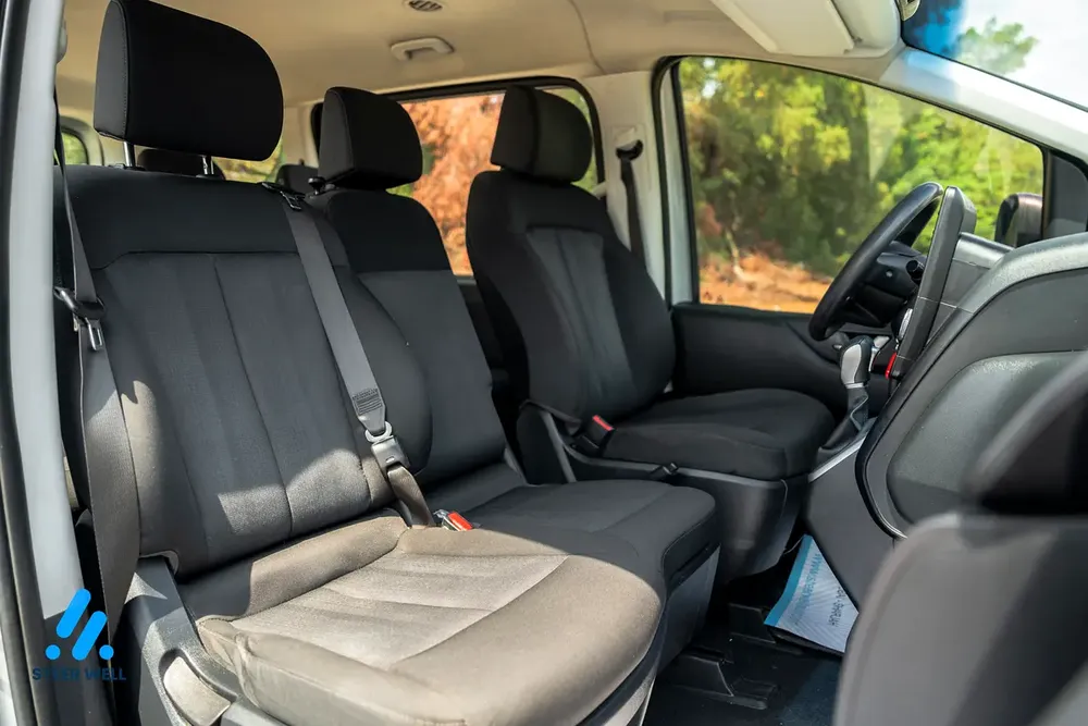 2023 Hyundai Staria Premium - GCC Specs - Like New! - Image 18