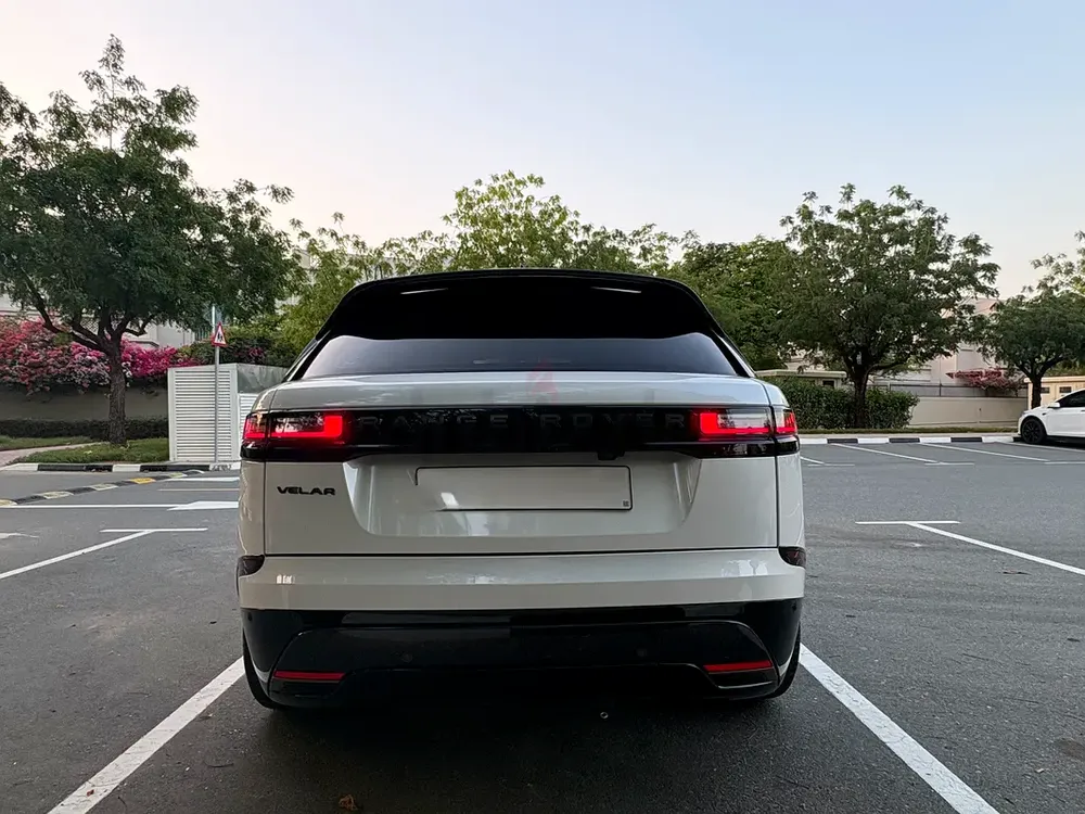 2024 Range Rover Velar R-Dynamic SE - GCC Specs | Excellent Condition | 11K Kms - Image 5