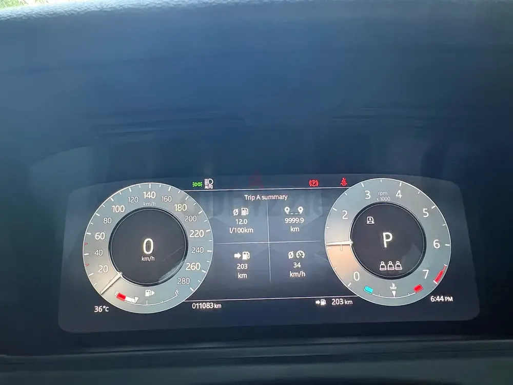 2024 Range Rover Velar R-Dynamic SE - GCC Specs | Excellent Condition | 11K Kms - Image 7