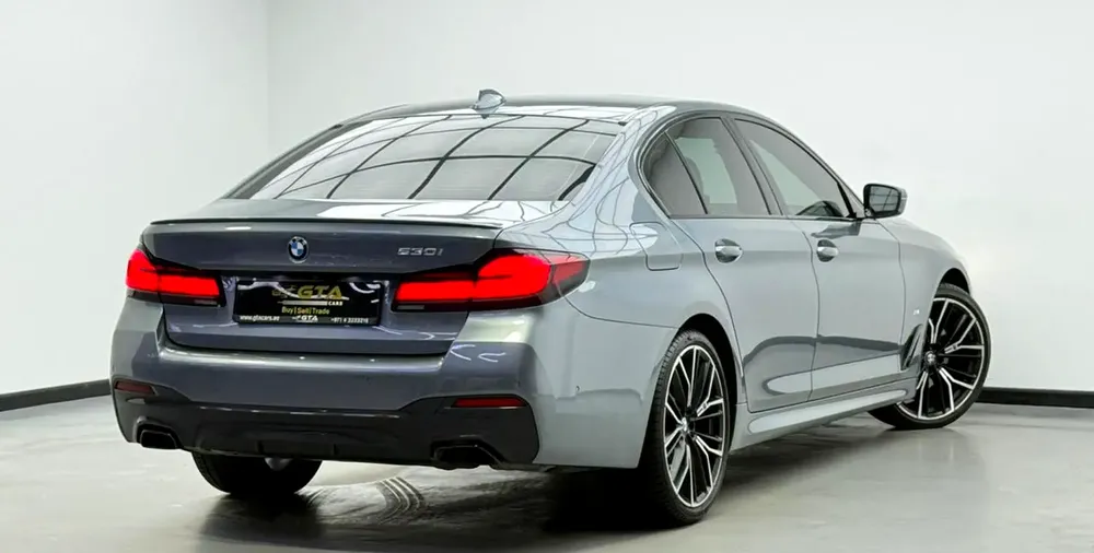 2023 BMW 530i M-Sport, 2027 BMW Warranty + Service Pack, Full BMW Service History, Low Km, GCC - Image 4