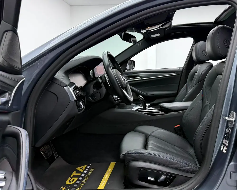 2023 BMW 530i M-Sport, 2027 BMW Warranty + Service Pack, Full BMW Service History, Low Km, GCC - Image 8
