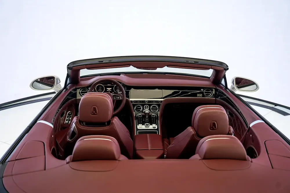 GTC W12 FIRST EDITION - CARBON INTERIOR - WARRANTY DEC 2025 - Image 13
