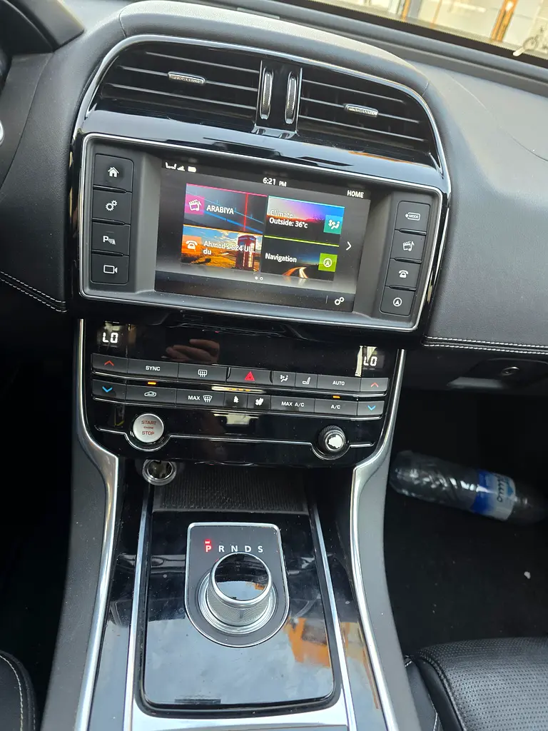 Jaguar XE R-Sport 2016 - European Specs free accident panoramic low mileage only 128000km original p - Image 13