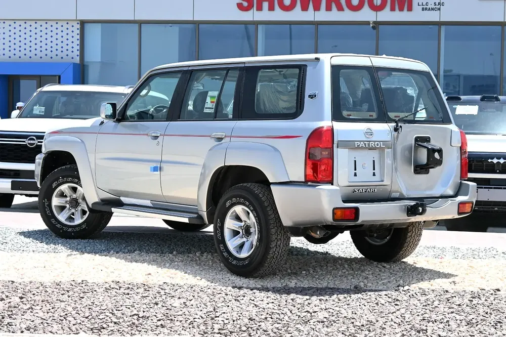 2024 Nissan Patrol Safari - GCC Specs - Brand New - Image 4