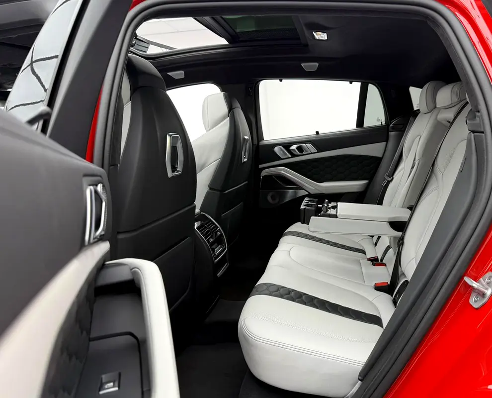 2025 BMW X6M Competition, 2029 BMW Warranty + Service Pack, Full BMW Service History, Low Km, GCC - Image 17