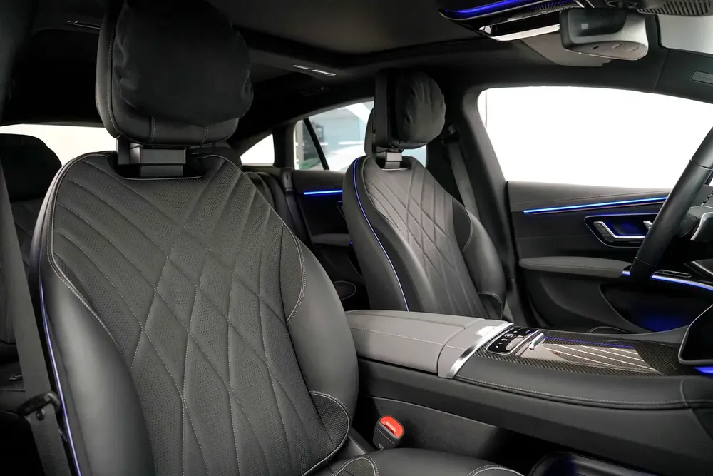 2022 MERCEDES EQS 580 4MATIC / GCC / BURMESTER SOUND / DEALER WARRANTY AND SERVICE - Image 13