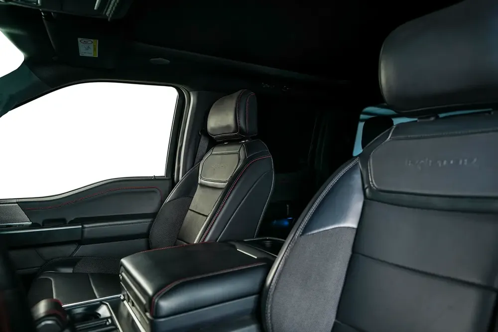 Ford Raptor F-150 Performance - Full Service History - Ford Warranty and Service Package - GCC Specs - Image 18