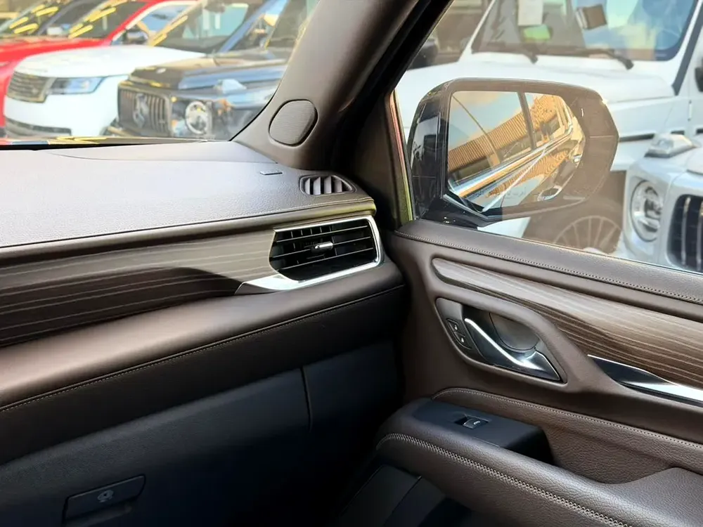 2024 GMC Yukon Denali - GCC Specs - Image 10