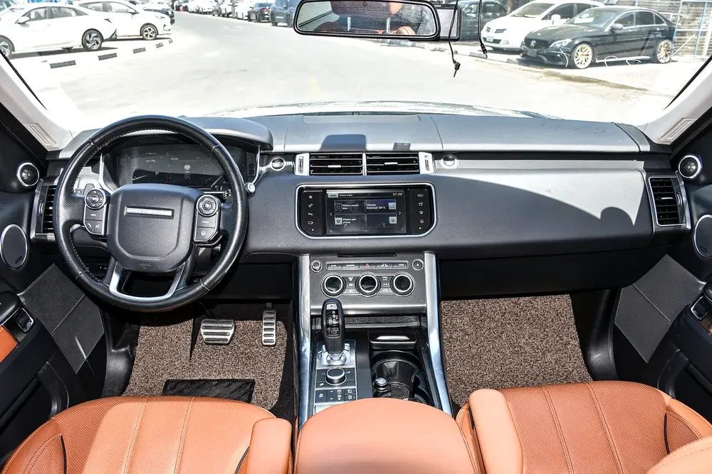 2016 Land Rover Range Rover Sport HSE Dynamic - Korean Specs - Pristine Condition - Image 11