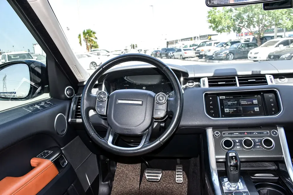 2016 Land Rover Range Rover Sport HSE Dynamic - Korean Specs - Pristine Condition - Image 12