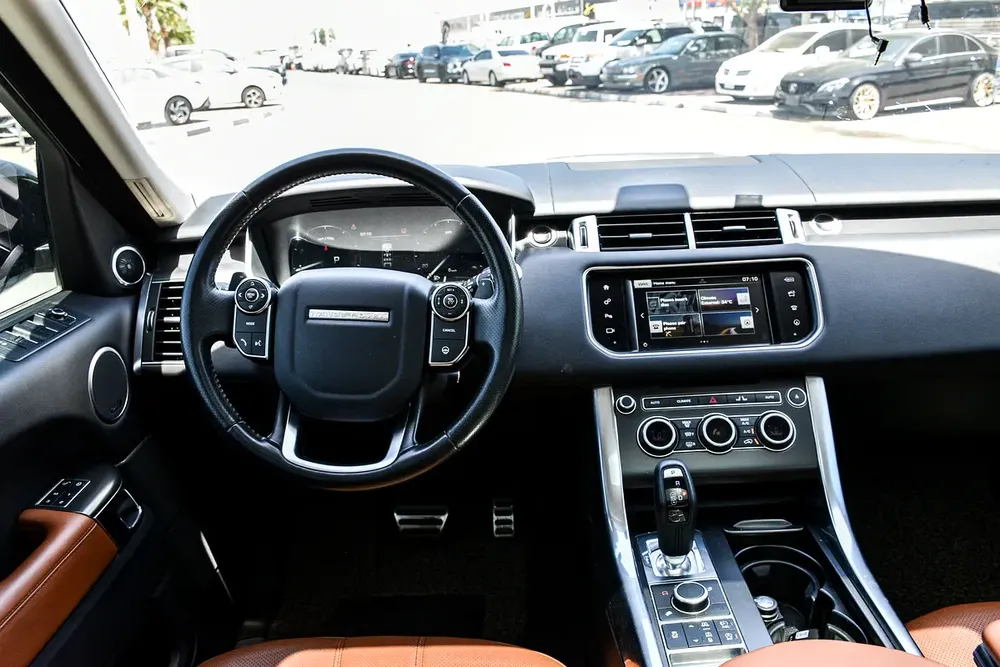 2016 Land Rover Range Rover Sport HSE Dynamic - Korean Specs - Pristine Condition - Image 13