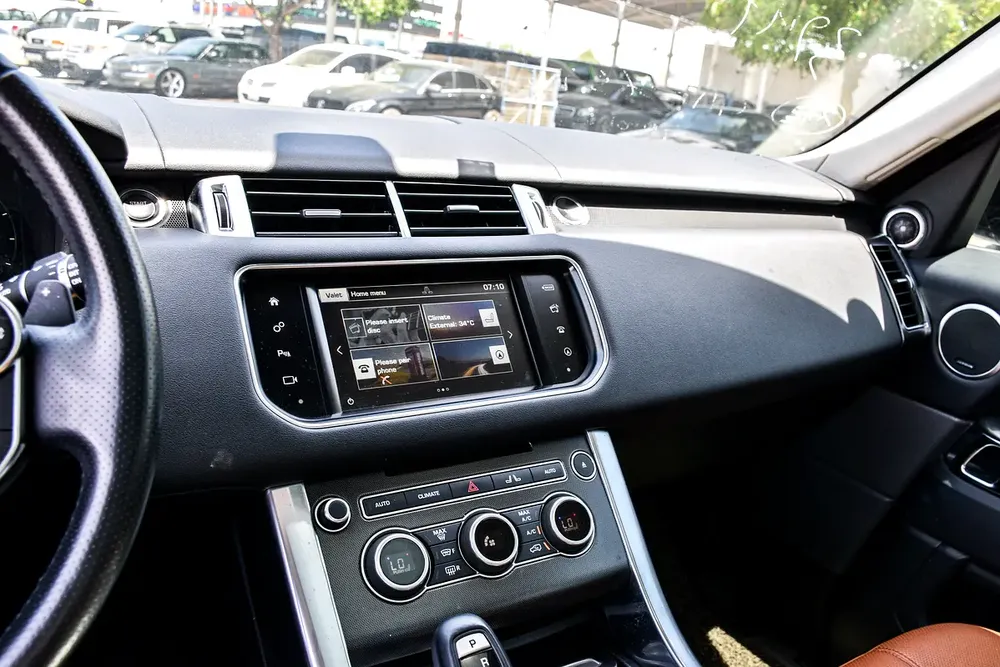 2016 Land Rover Range Rover Sport HSE Dynamic - Korean Specs - Pristine Condition - Image 20