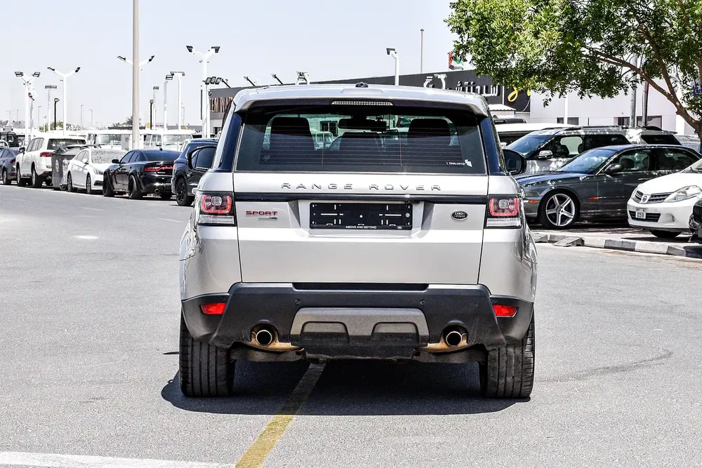 2016 Land Rover Range Rover Sport HSE Dynamic - Korean Specs - Pristine Condition - Image 6