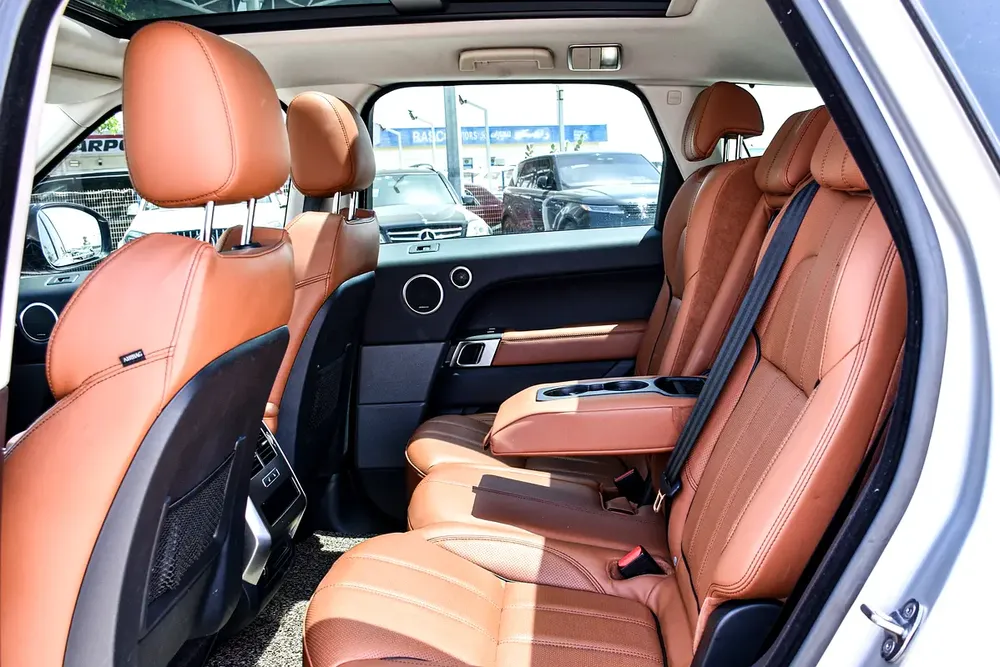 2016 Land Rover Range Rover Sport HSE Dynamic - Korean Specs - Pristine Condition - Image 8