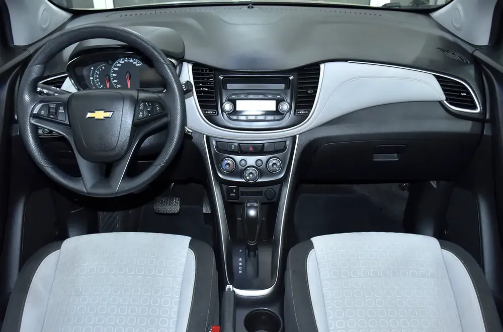 AED 476 EMi at 0% DP | Chevrolet Trax LT ( 2019 Model ) in Brown / Beige Color GCC Specs - Image 11