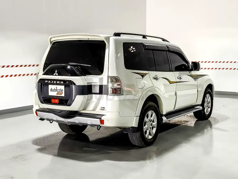 AED 843/month | 2017 Mitsubishi Pajero  | GCC Specs | Ref#470583 - Image 6