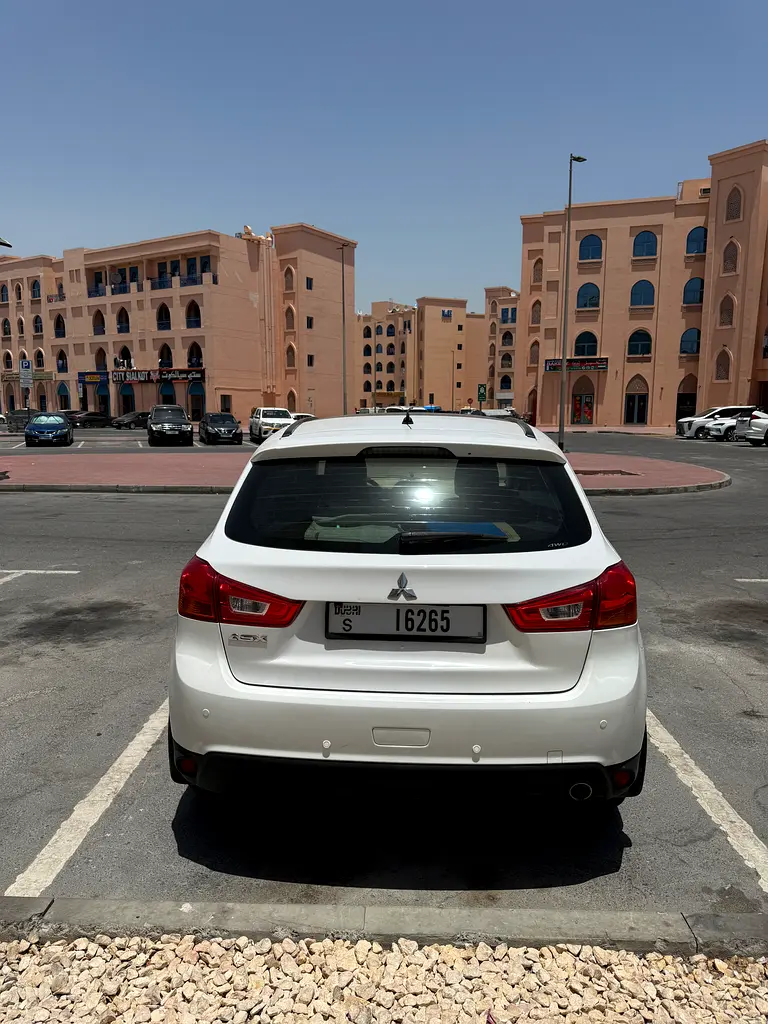 Mitsubishi ASX GLS 4WD Top Line 2015 - GCC Specs - Image 4