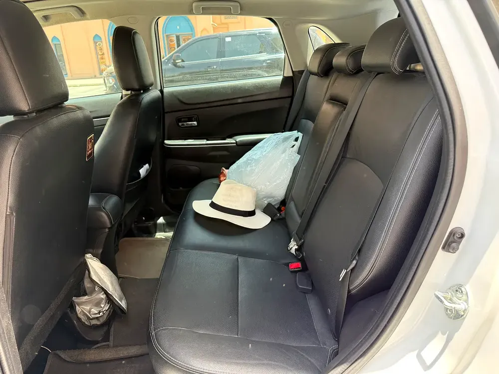 Mitsubishi ASX GLS 4WD Top Line 2015 - GCC Specs - Image 7