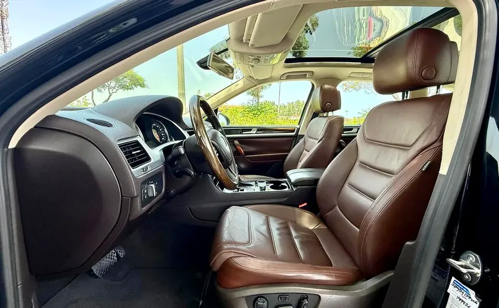 2013 Volkswagen Touareg Highline | G.C.C | Full Options - Image 11