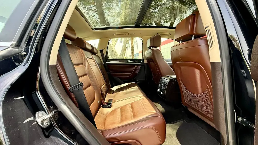 2013 Volkswagen Touareg Highline | G.C.C | Full Options - Image 19