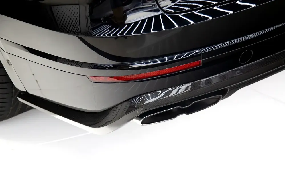 BENTAYGA W12 - CARBON EXTERIOR - PANORAMIC ROOF - WARRANTY AVAILABLE - Image 17