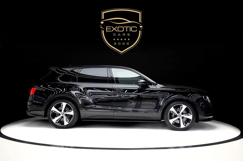 BENTAYGA W12 - CARBON EXTERIOR - PANORAMIC ROOF - WARRANTY AVAILABLE - Image 4
