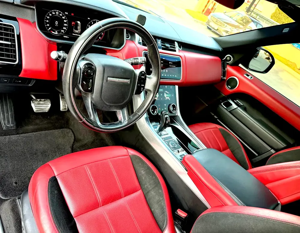 🔥 Range Rover Sport Supercharger 2019 GCC | Full service history with agency | Very Clean Car 🔥 - Image 10