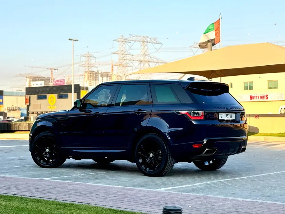 🔥 Range Rover Sport Supercharger 2019 GCC | Full service history with agency | Very Clean Car 🔥 - Image 7