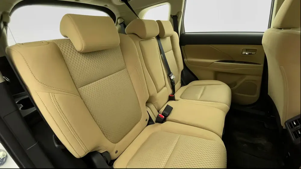 AED 977/m | 0 DP | Free 3 Months Warranty | Service History | 30D Return | MITSUBISHI OUTLANDER 2023 - Image 10