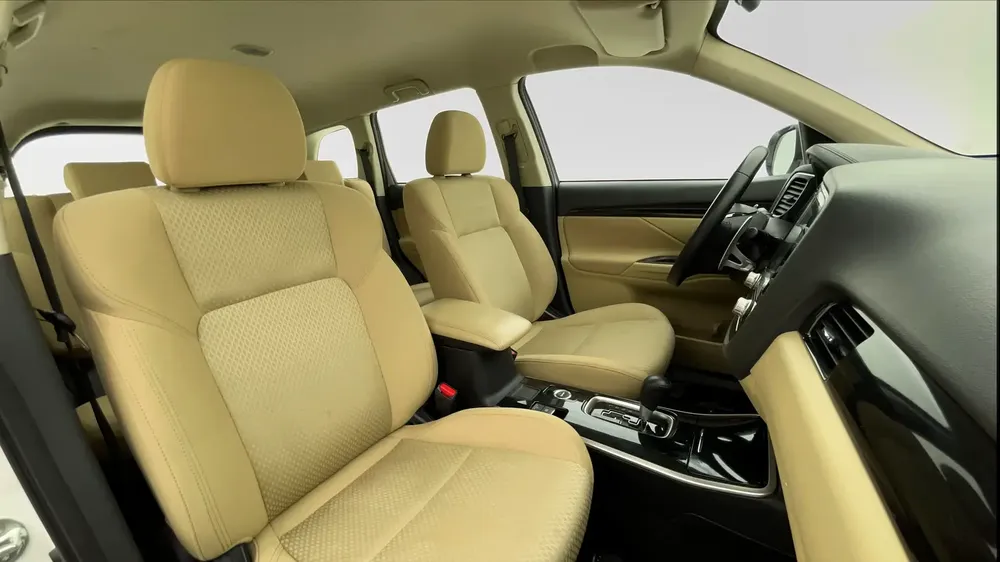 AED 977/m | 0 DP | Free 3 Months Warranty | Service History | 30D Return | MITSUBISHI OUTLANDER 2023 - Image 6