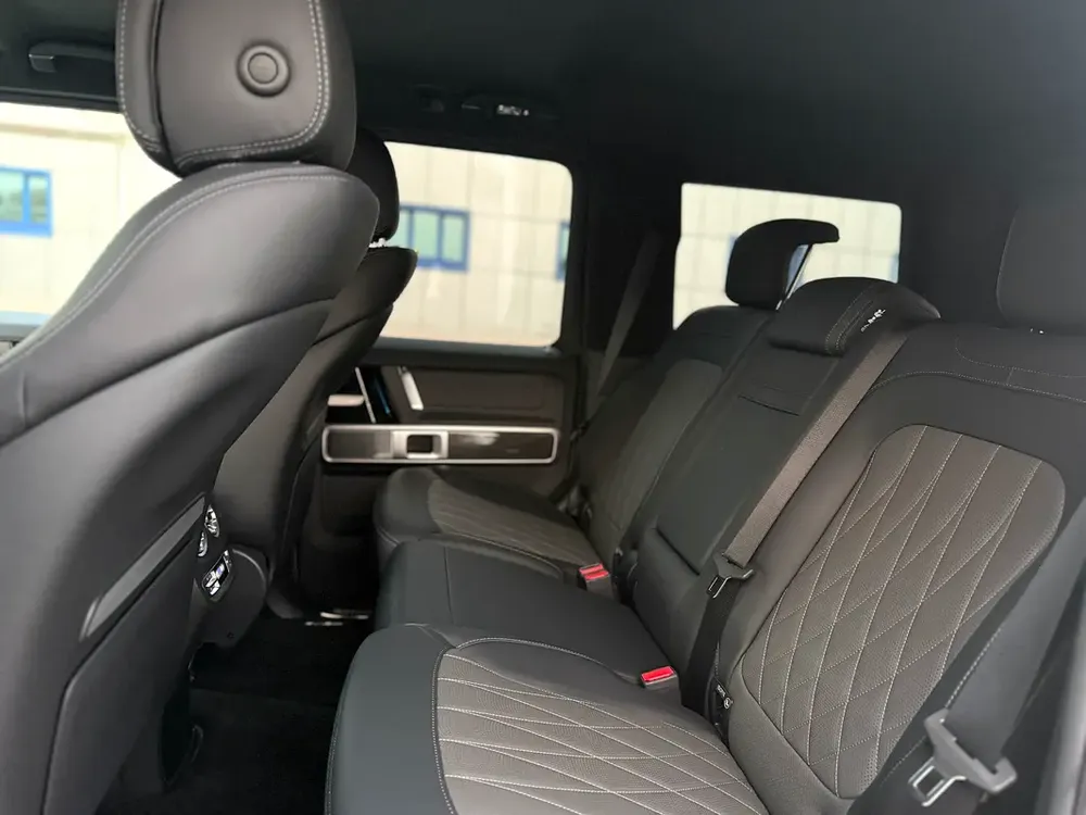 MERCEDES G 63 AMG - STRONGER THAN TIME - 2020 - 17,000 kms - FULL OPTION - JAPANESE SPEC - Image 12