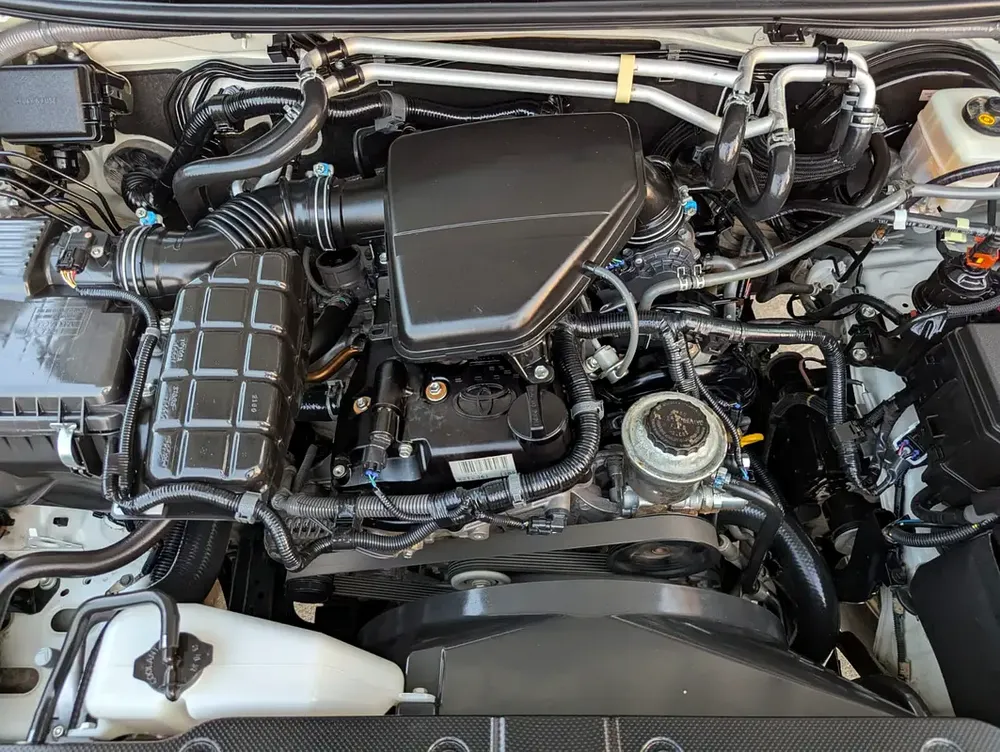 TOYOTA PRADO 2020 GCC V4 2.7L ACCIDENT FREE IN EXCELLENT CONDITION - Image 12