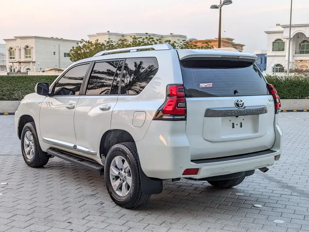 TOYOTA PRADO 2020 GCC V4 2.7L ACCIDENT FREE IN EXCELLENT CONDITION - Image 14
