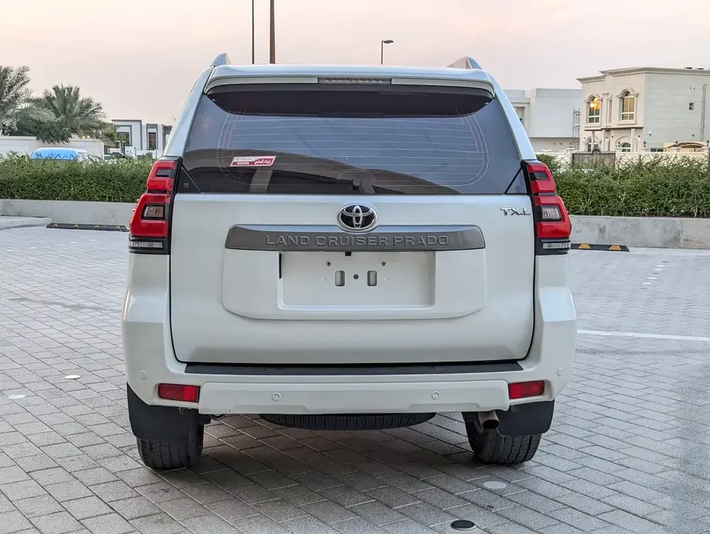 TOYOTA PRADO 2020 GCC V4 2.7L ACCIDENT FREE IN EXCELLENT CONDITION - Image 17