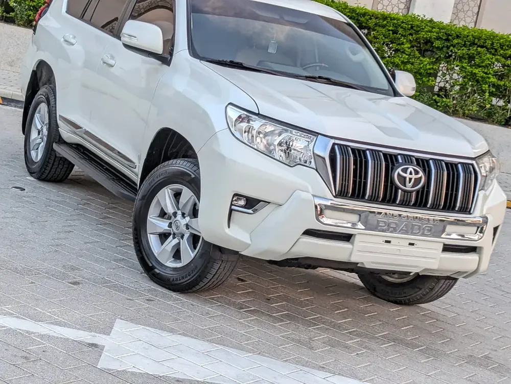 TOYOTA PRADO 2020 GCC V4 2.7L ACCIDENT FREE IN EXCELLENT CONDITION - Image 19