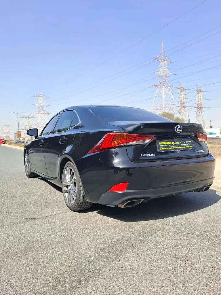 LEXUS IS300 2020 GCC V4 125000 KM ONLY VERY CLRAN CAR NO ACCIDENT - Image 5