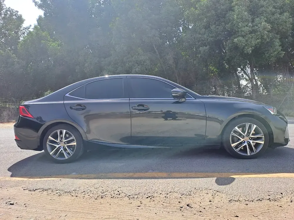 LEXUS IS300 2020 GCC V4 125000 KM ONLY VERY CLRAN CAR NO ACCIDENT - Image 7