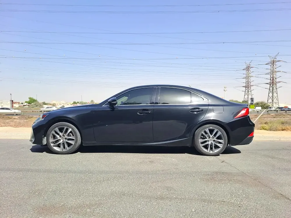 LEXUS IS300 2020 GCC V4 125000 KM ONLY VERY CLRAN CAR NO ACCIDENT - Image 8