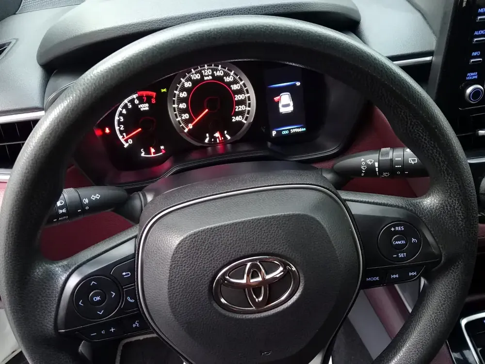 2023 Toyota Corolla Cross XLE - GCC Specs - Low Mileage - Image 10