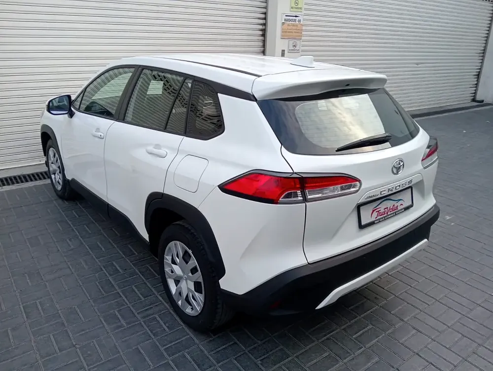 2023 Toyota Corolla Cross XLE - GCC Specs - Low Mileage - Image 5